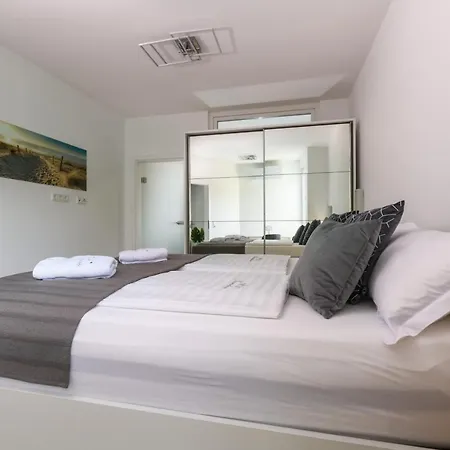 Ma Luxury - Pula Istria * بريمونتيرا
