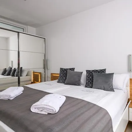 Ma Luxury - Pula Istria Apartment *