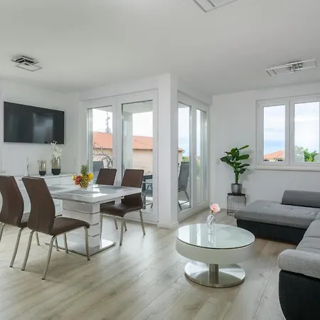 Ma Luxury - Pula Istria بريمونتيرا