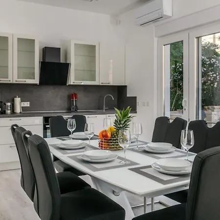 Ma Luxury - Pula Istria * بريمونتيرا